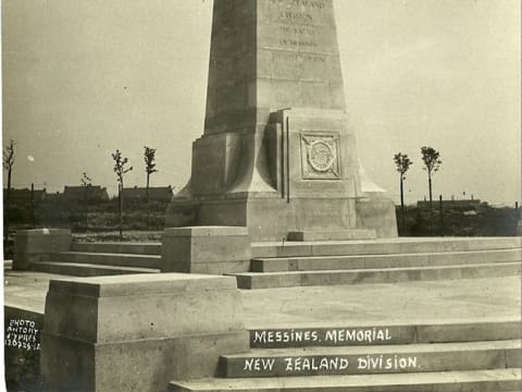 Full-Day New Zealand Battlefield Tour in Flanders with Last Post