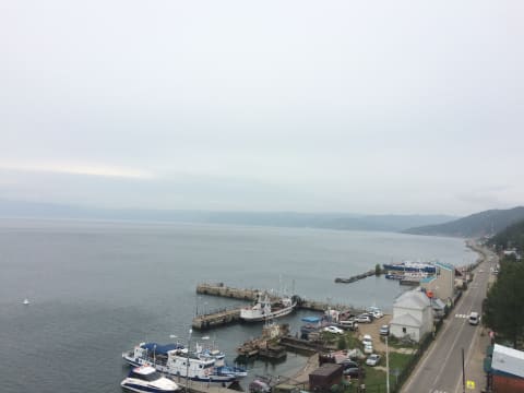 7-Hour Lake Baykal and Listvyanka Tour with Taltsy Museum