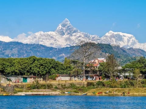 6-Day Kathmandu, Pokhara and Muktinath Tour with Jomsom Flights