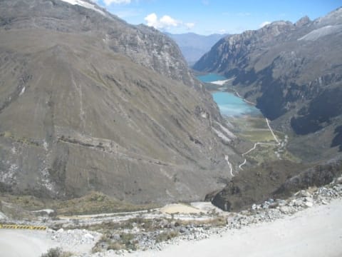1-Day Lake 69 Hiking Tour in Huascarán with Llanganuco Lakes