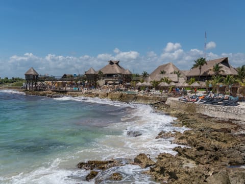 12-Hour Coba and Tulum Tour with Cenote Swim and Paradise Beach
