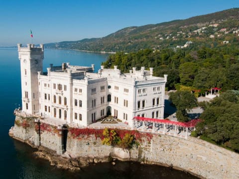 2-Hour Trieste City Tour with San Giusto Cathedral and Miramare Castle