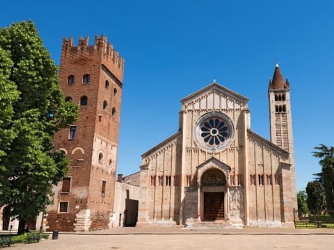 3-Hour Pistoia Architecture Walking Tour with Tuscan Landmarks