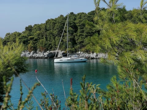 7-Day Sporades Islands Sailing Tour with Marine Park and Hiking