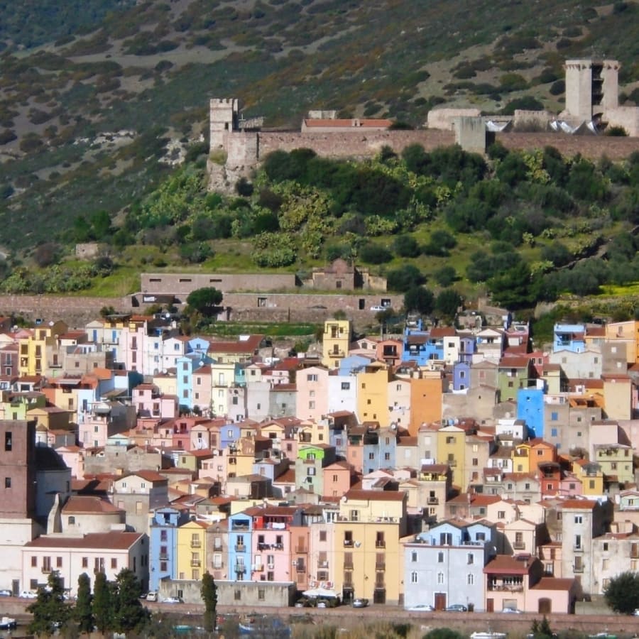 9-Hour Bosa, Tinnura and Santu Antine Tour with Sardinian Heritage