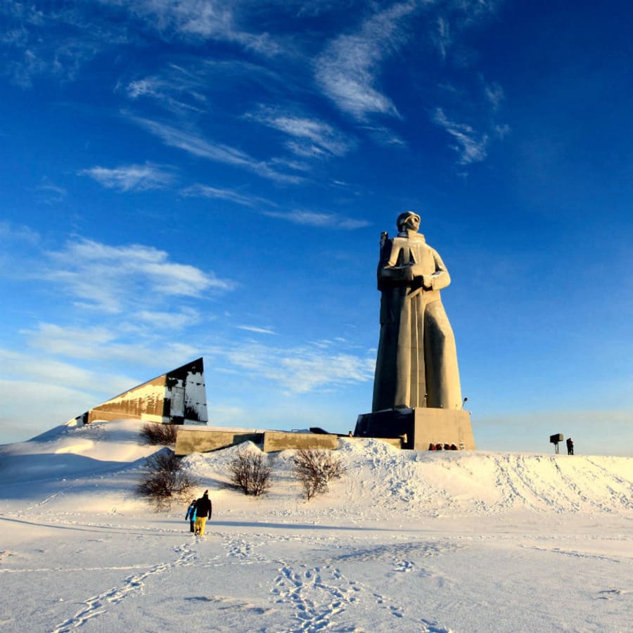 10-Hour Apatity and Kirovsk Tour from Murmansk with Lake Imandra