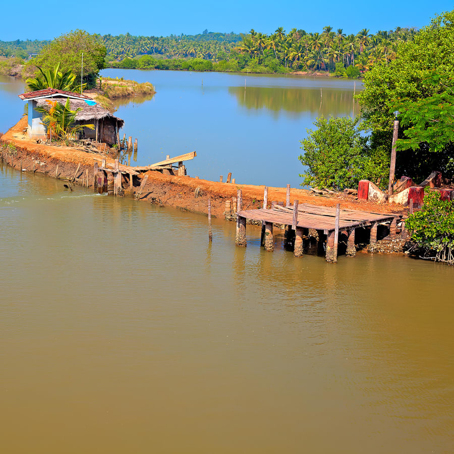 10-Hour Kannur Sightseeing Tour with Forts, Temples, and Handloom