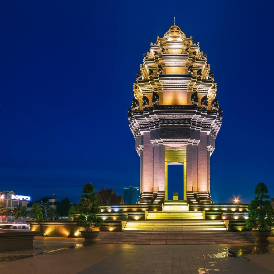 5-Day Phnom Penh and Koh Rong Sanloem Tour with Sunset Dhow Cruise