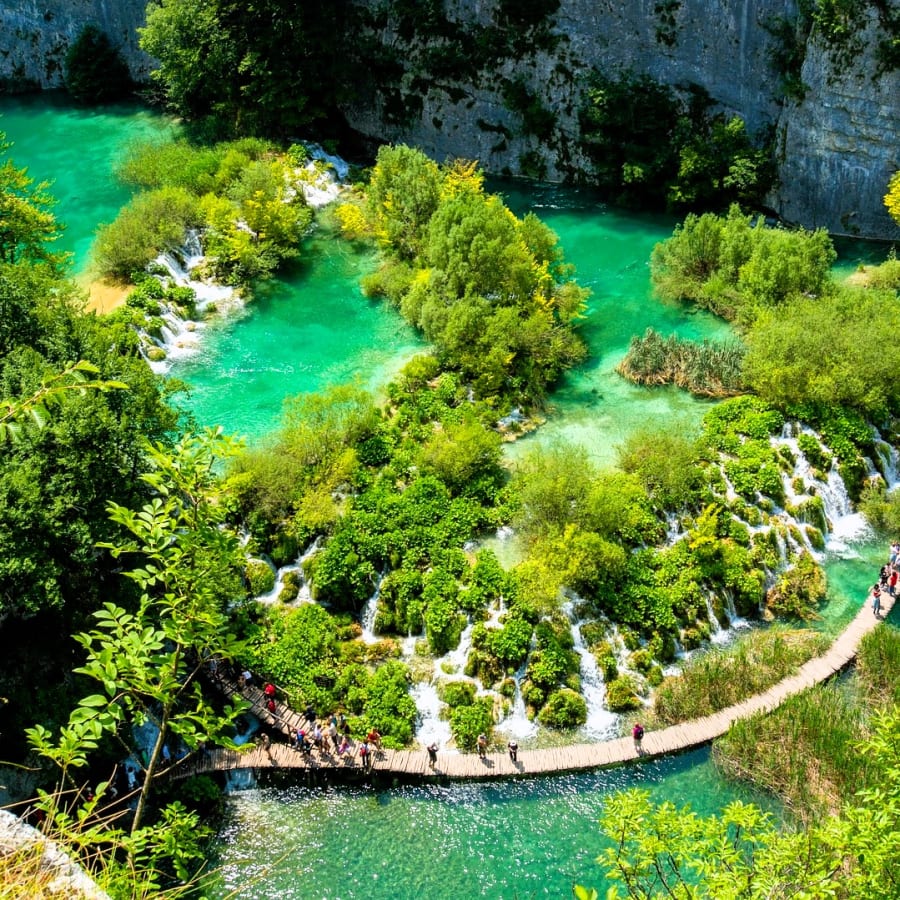 12-Hour Plitvice Lakes National Park Tour from Split with boat ride