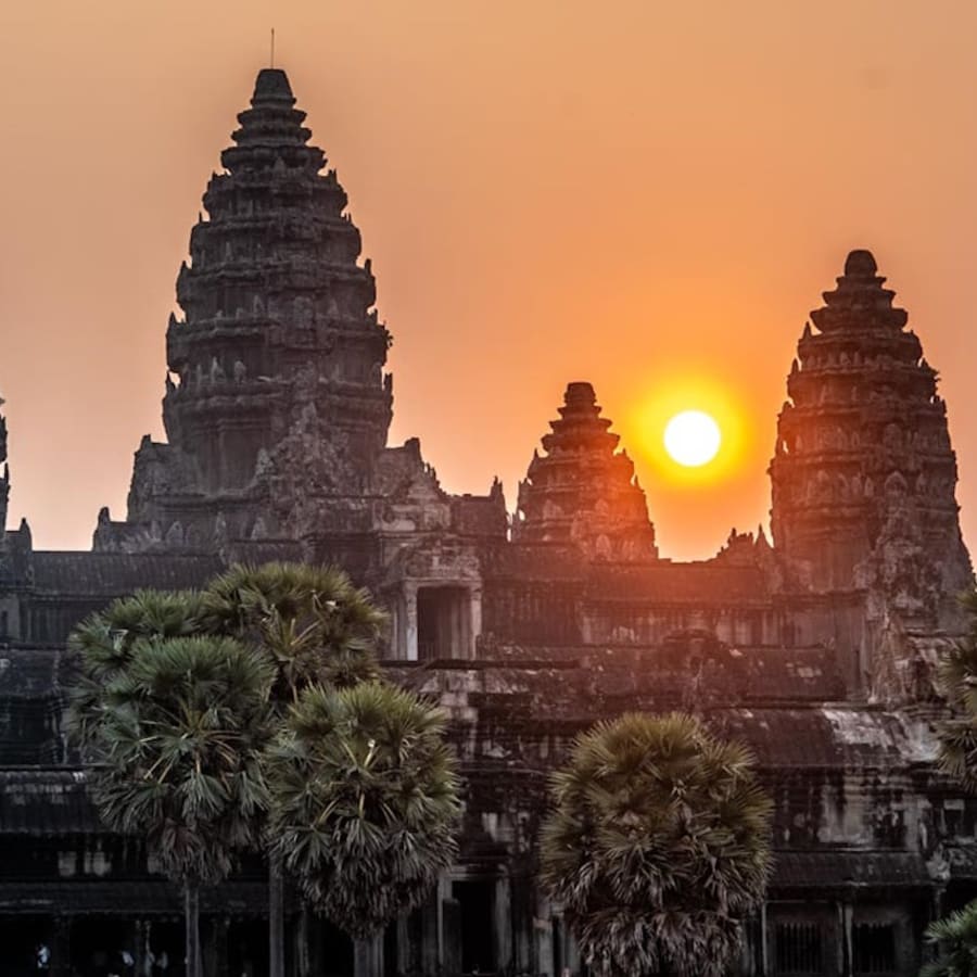 12-Day Cambodia Tour with Angkor Wat, Phnom Penh and Koh Rong
