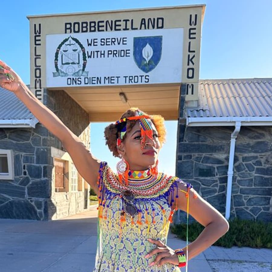 5-Hour Robben Island Tour from Cape Town with V&A Waterfront