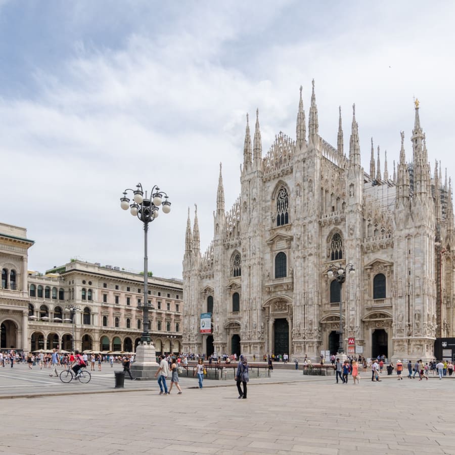 3-Hour Milan Walking Tour with Sforza Castle and Duomo
