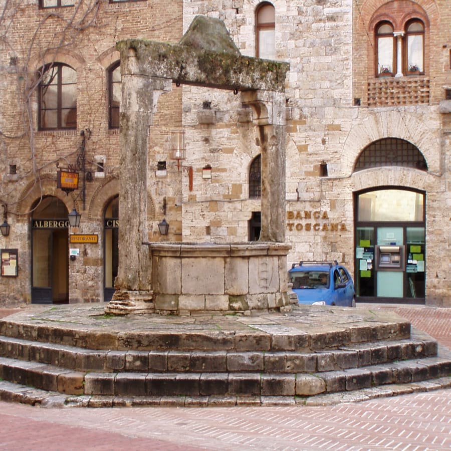 3-Hour Private Walking Tour of San Gimignano with Medieval Churches