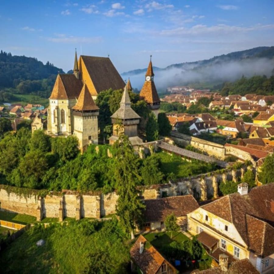 7-Day Transylvania Hiking and E-Bike Tour with Saxon Villages