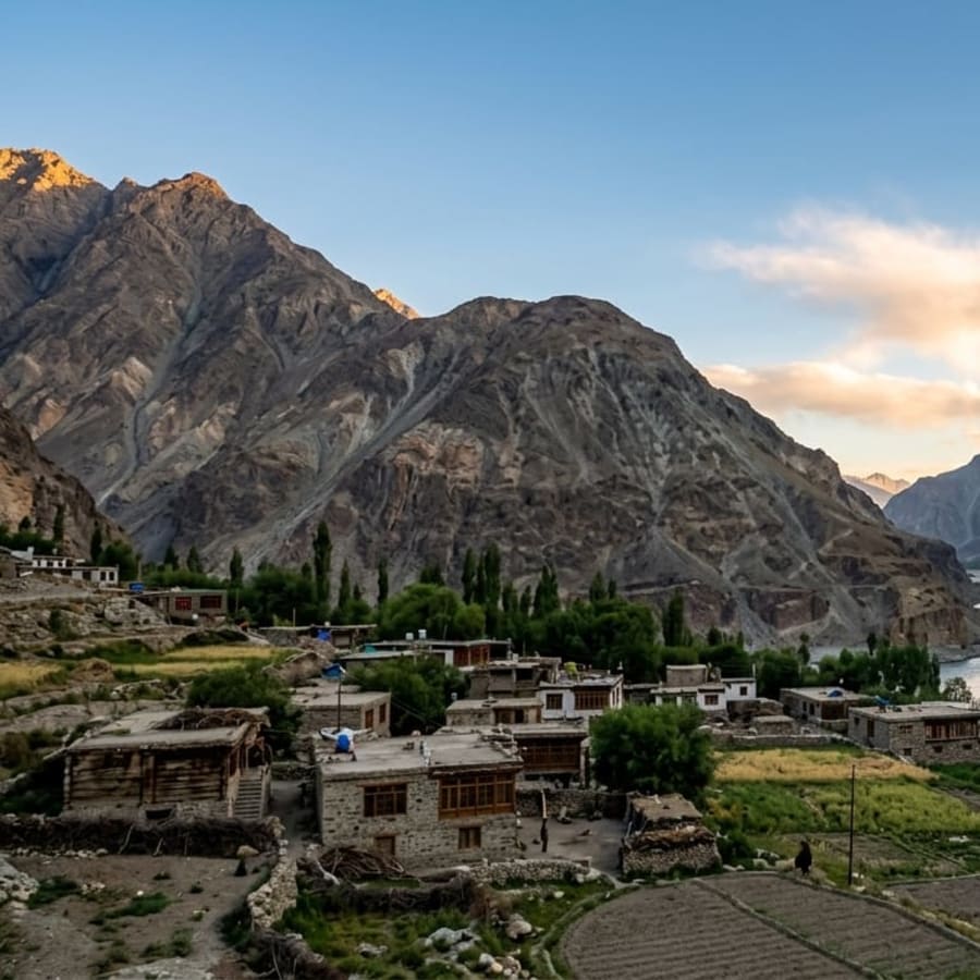 6-Day Private Ladakh Tour through Nubra Valley, Turtuk and Pangong