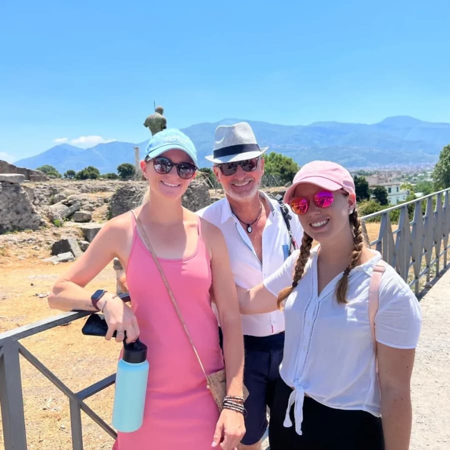 2-Hour Pompeii Walking Tour with Archaeological Guide and Forum Views