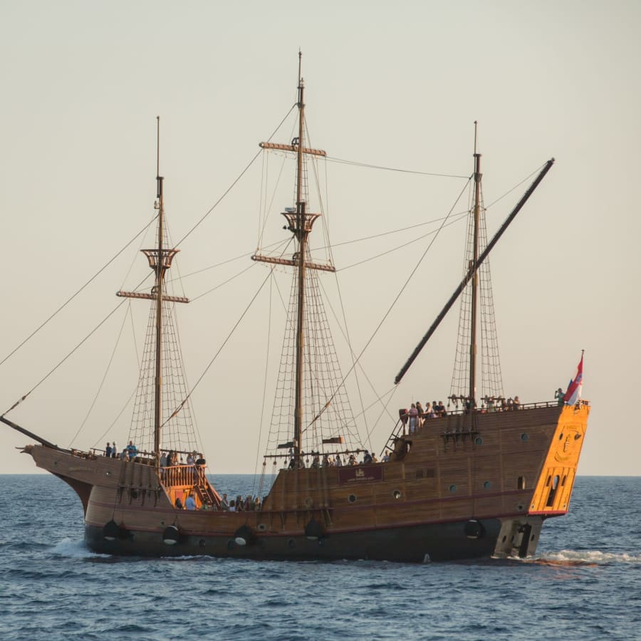 2-Hour Game of Thrones Cruise and Dubrovnik Old Town Tour