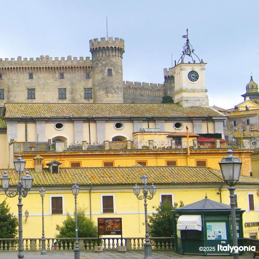 2-Hour Bracciano Walking Tour with Odescalchi Castle and Lake Views
