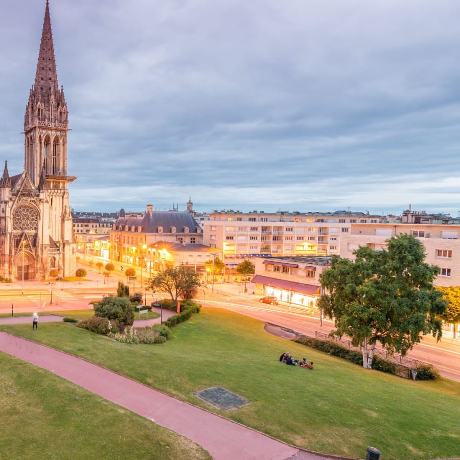 1-Hour Caen Private Walking Tour with a Local