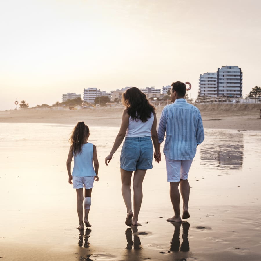 1-Hour Photography Session in Alvor with Customized Locations