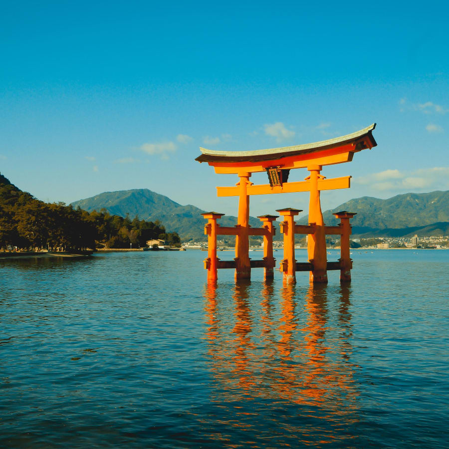 8-Hour Hiroshima Heritage Tour with Miyajima and Peace Memorial Park