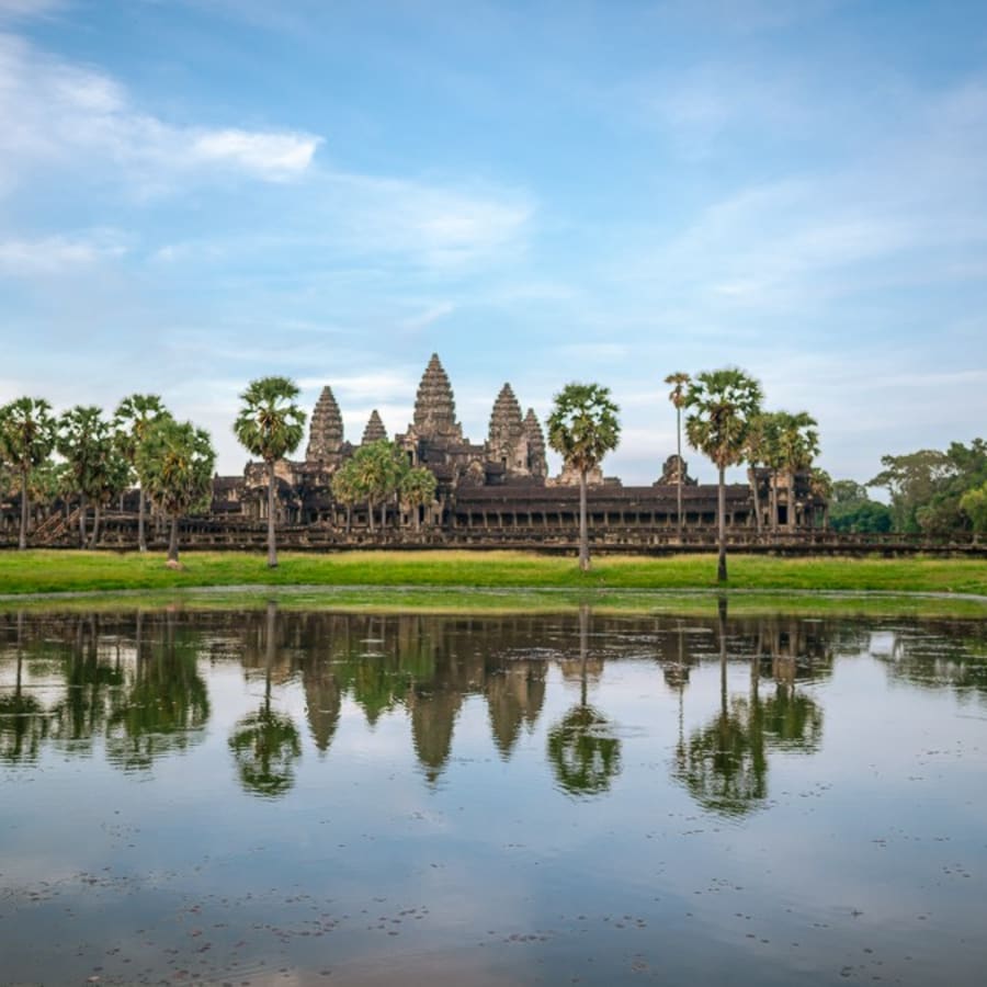 6-Hour Angkor Wat Sunrise Tour with the Small Circuit Temples