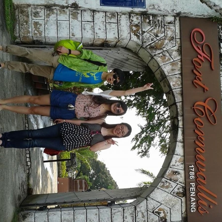 7-Hour George Town Walking Tour with Heritage, Street Art and Food