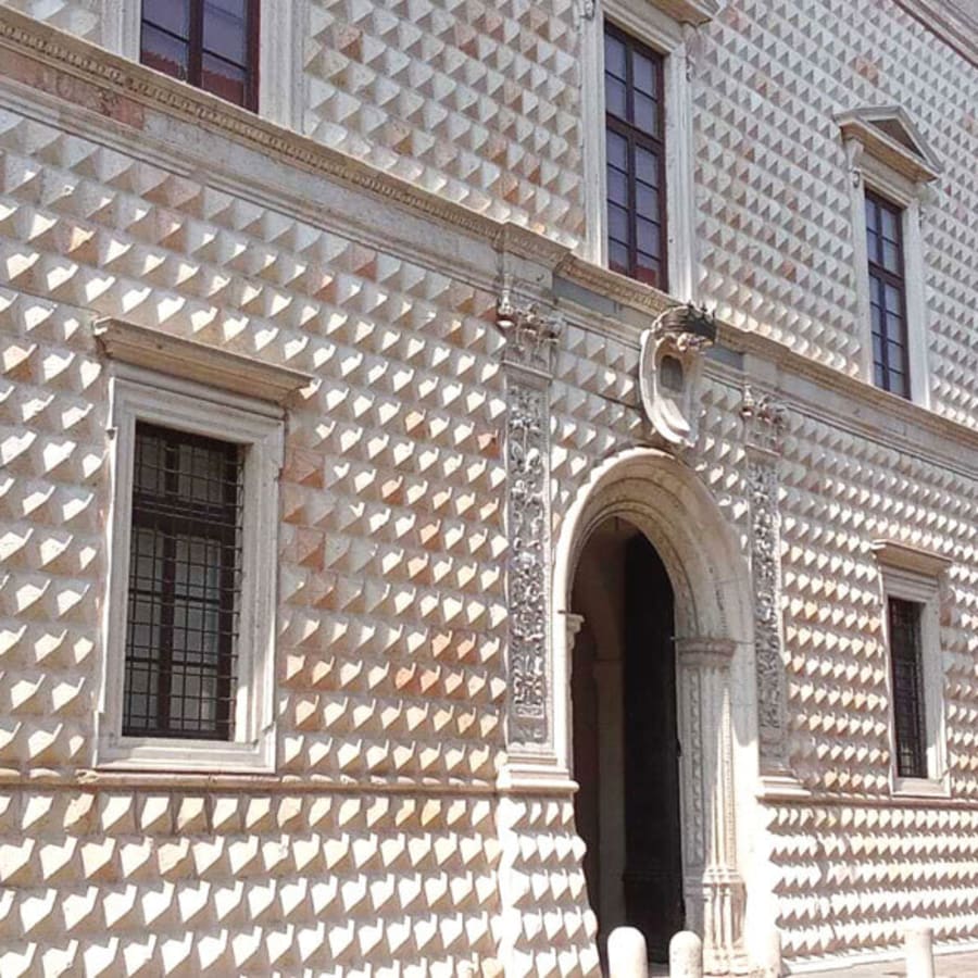2-Hour Private Ferrara Walking Tour with Este Castle and Hidden Gems