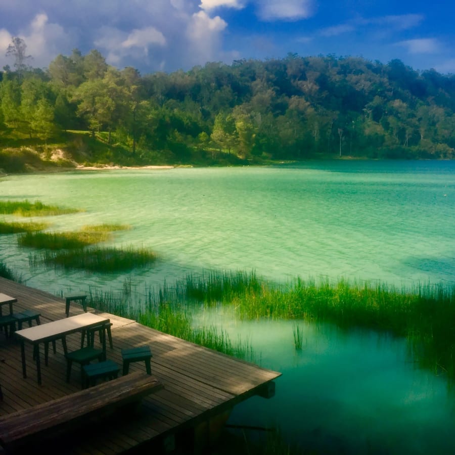 1-Day Minahasa Highland Tour from Manado with Mahawu and Linow Lake