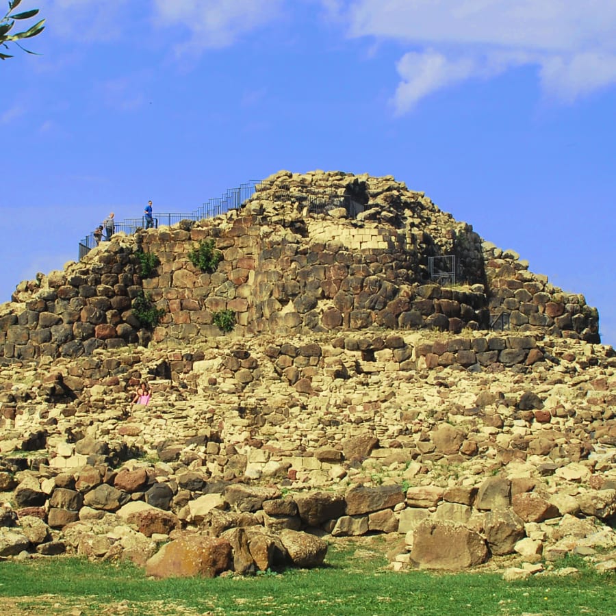 4-Hour Su Nuraxi and Barumini Tour from Cagliari with Archaeologist