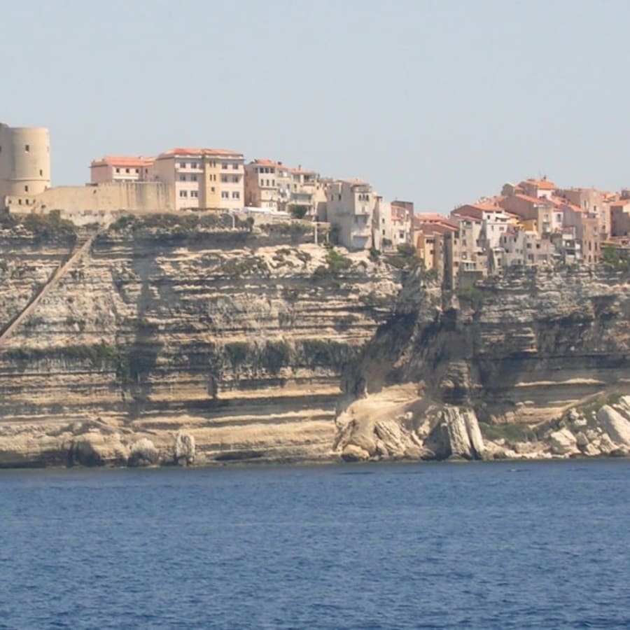 8-Hour Bonifacio Excursion with Old Town and Limestone Cliffs