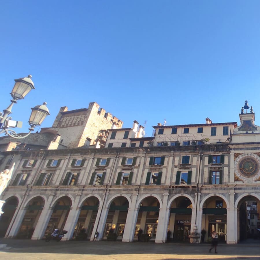 2-Hour Brescia Walking Tour with Roman Ruins and Twin Cathedrals