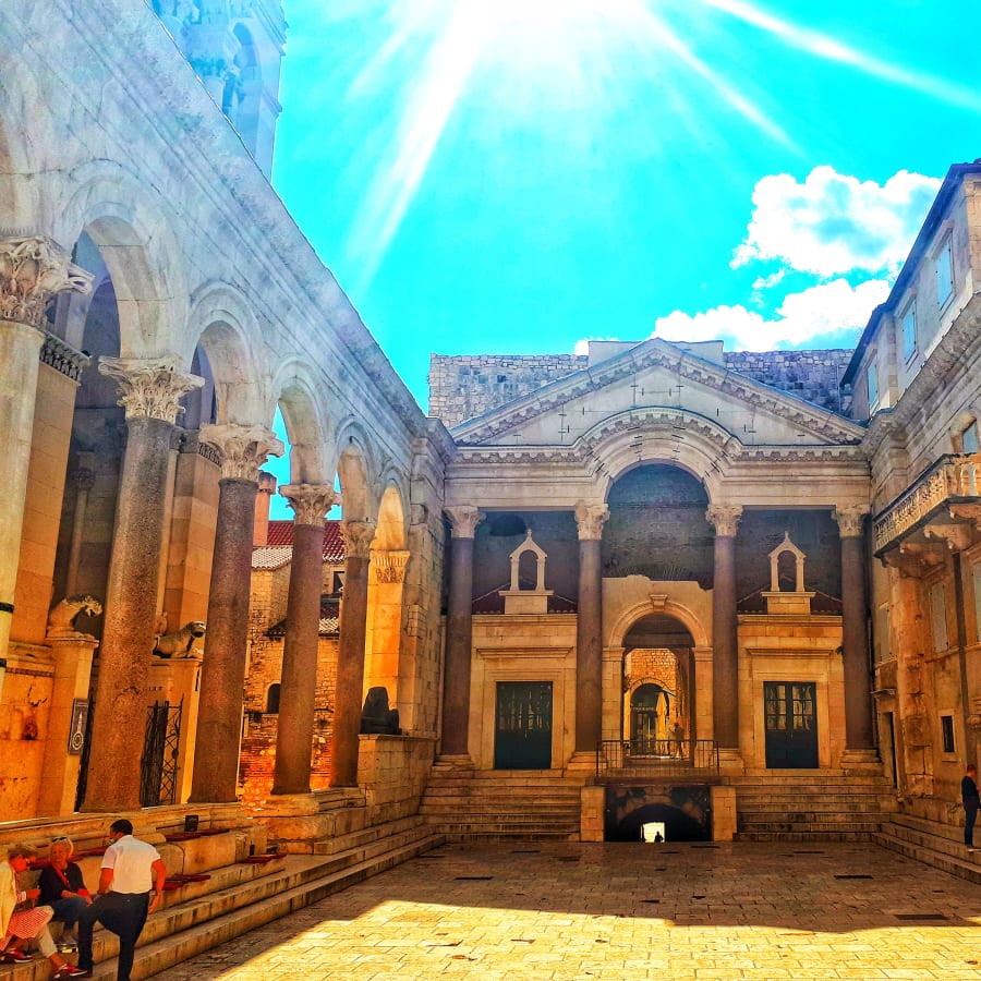 2-Hour Split Walking Tour with Diocletian's Palace Highlights