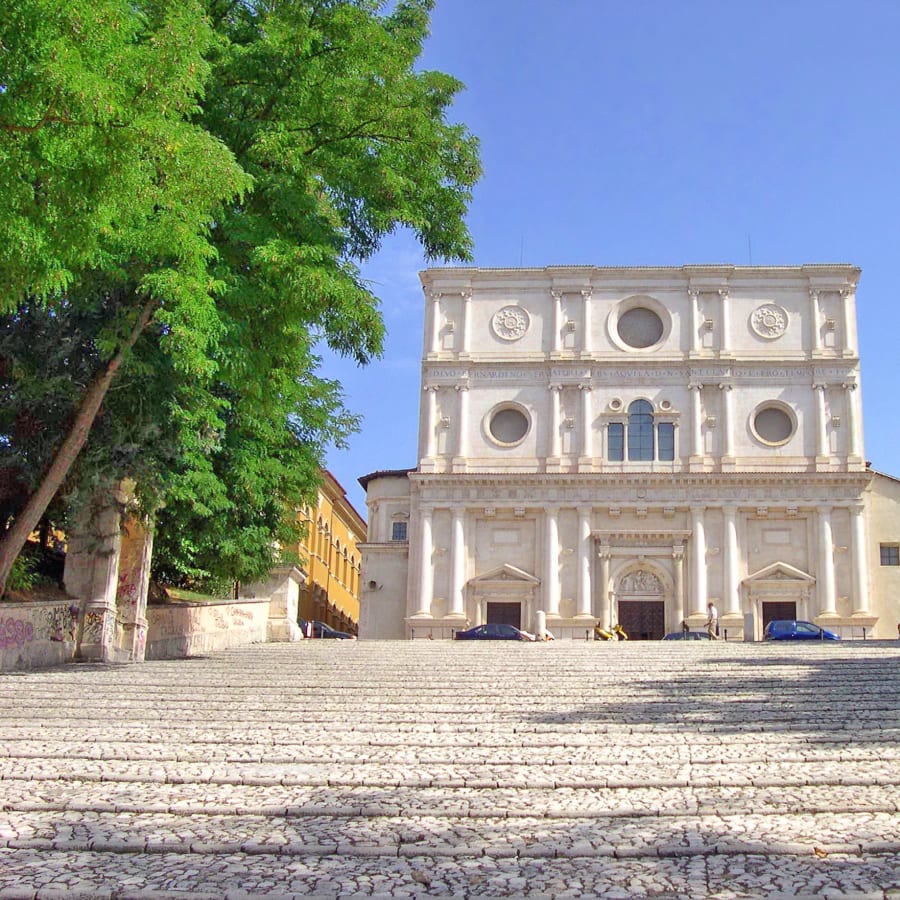 3-Hour Private Walking Tour of L'Aquila with Sacred Landmarks