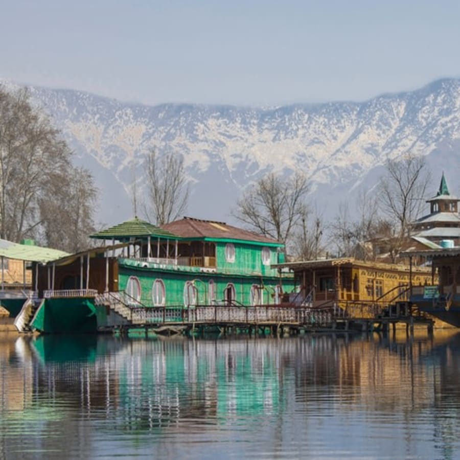 5-Day Kashmir Valley Tour with Gulmarg, Pahalgam and Sonmarg
