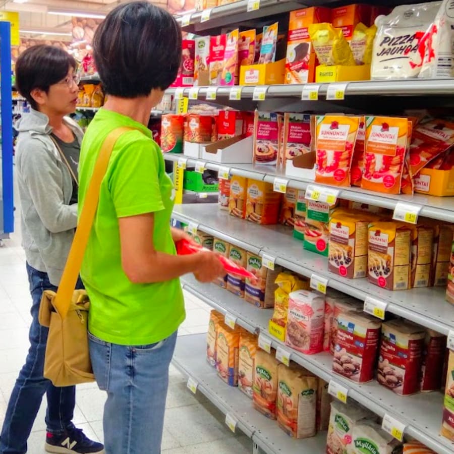 2-Hour Shopping Tour in Kuusamo with Recycling Tips