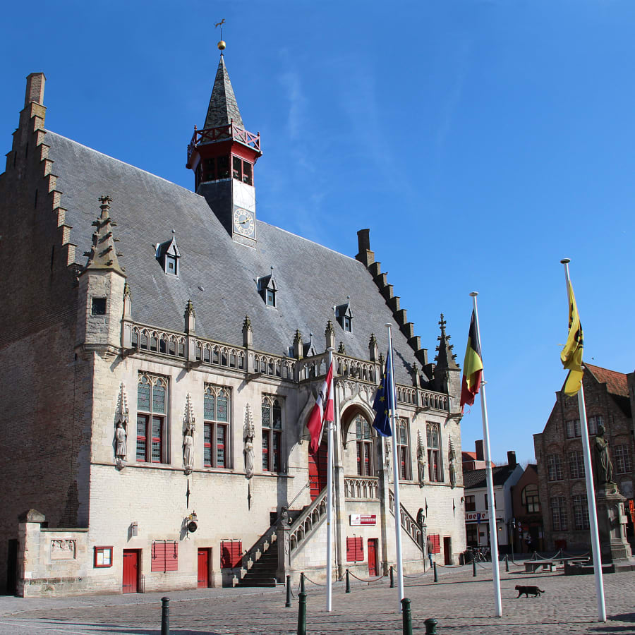 7-Hour Bruges and Flanders Fields Tour with Westvleteren Abbey