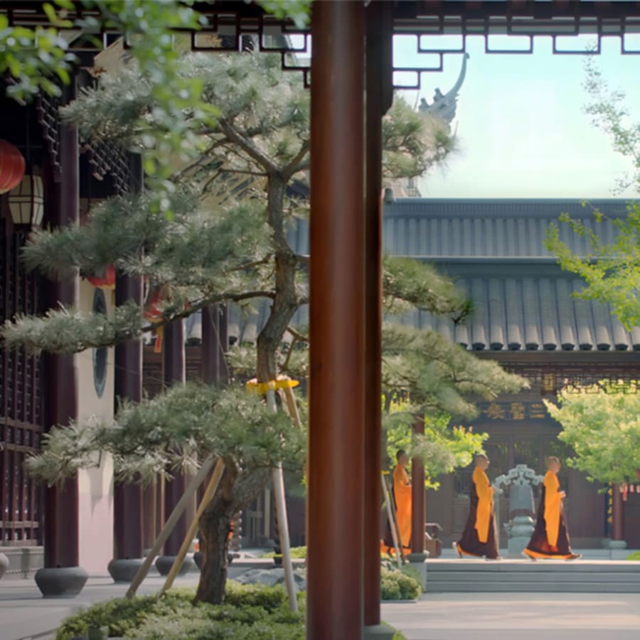 3-Hour Jade Buddha Temple Tour in Shanghai with Street Food Tasting