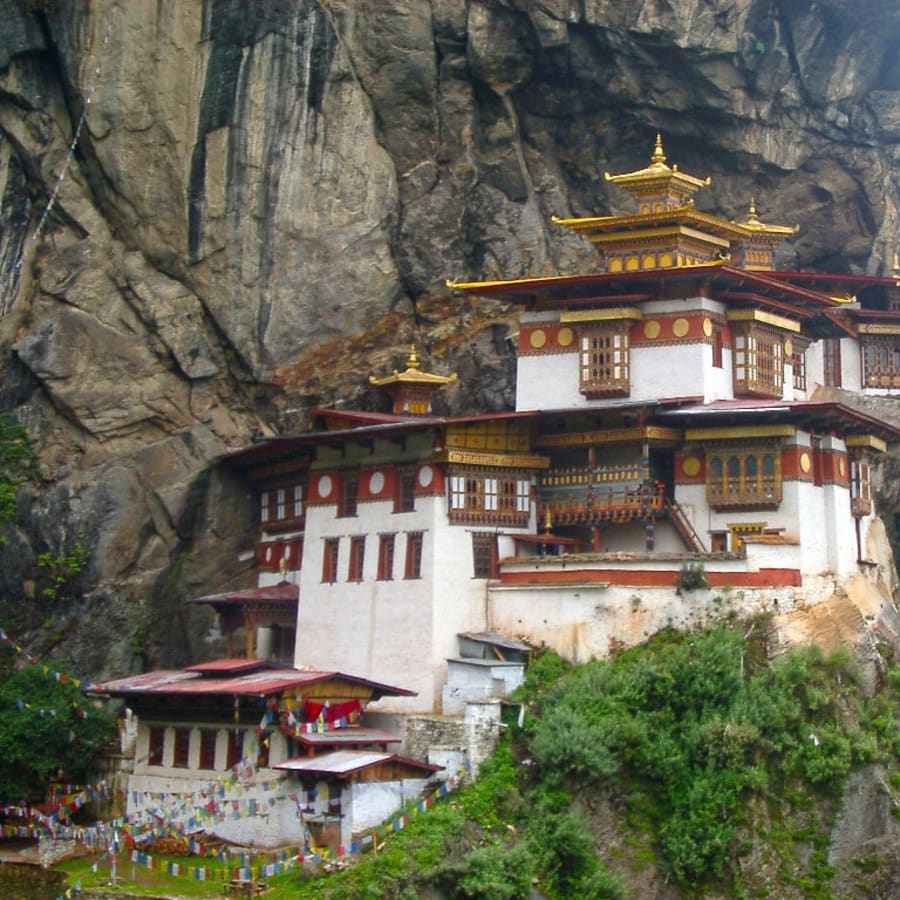 7-Day Bhutan Highlights Tour from Thimphu with Tiger's Nest Hike