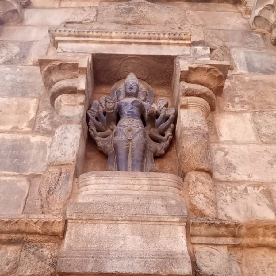 8-Hour Airavatesvara Temple Tour from Thanjavur with UNESCO Heritage