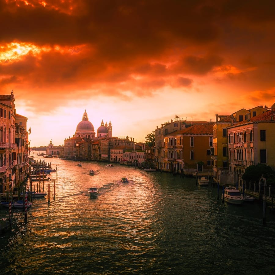 2-Hour Private Walking Tour of Venice with Hidden Alleys and Rialto