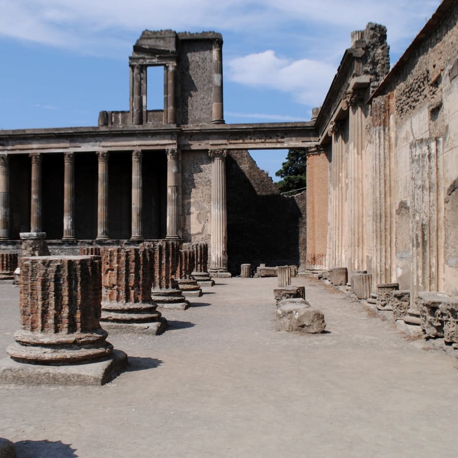 7-Hour Pompeii and Mount Vesuvius Tour with Ancient Ruins and Crater