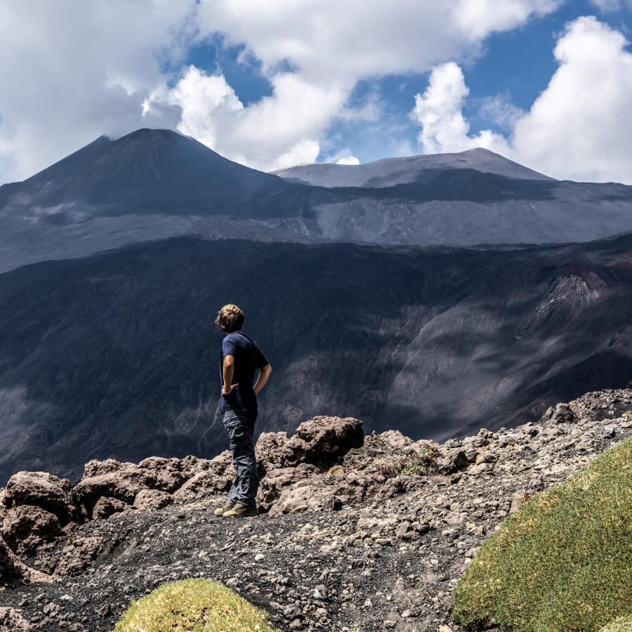 4-Hour Mount Etna Hike to Serracozzo Cave and the Bove Valley