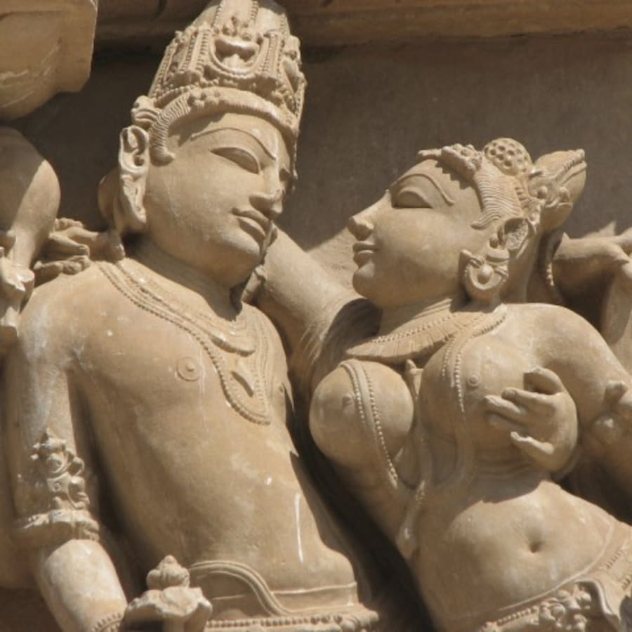 2-Day Khajuraho Heritage Tour from Delhi via Orchha