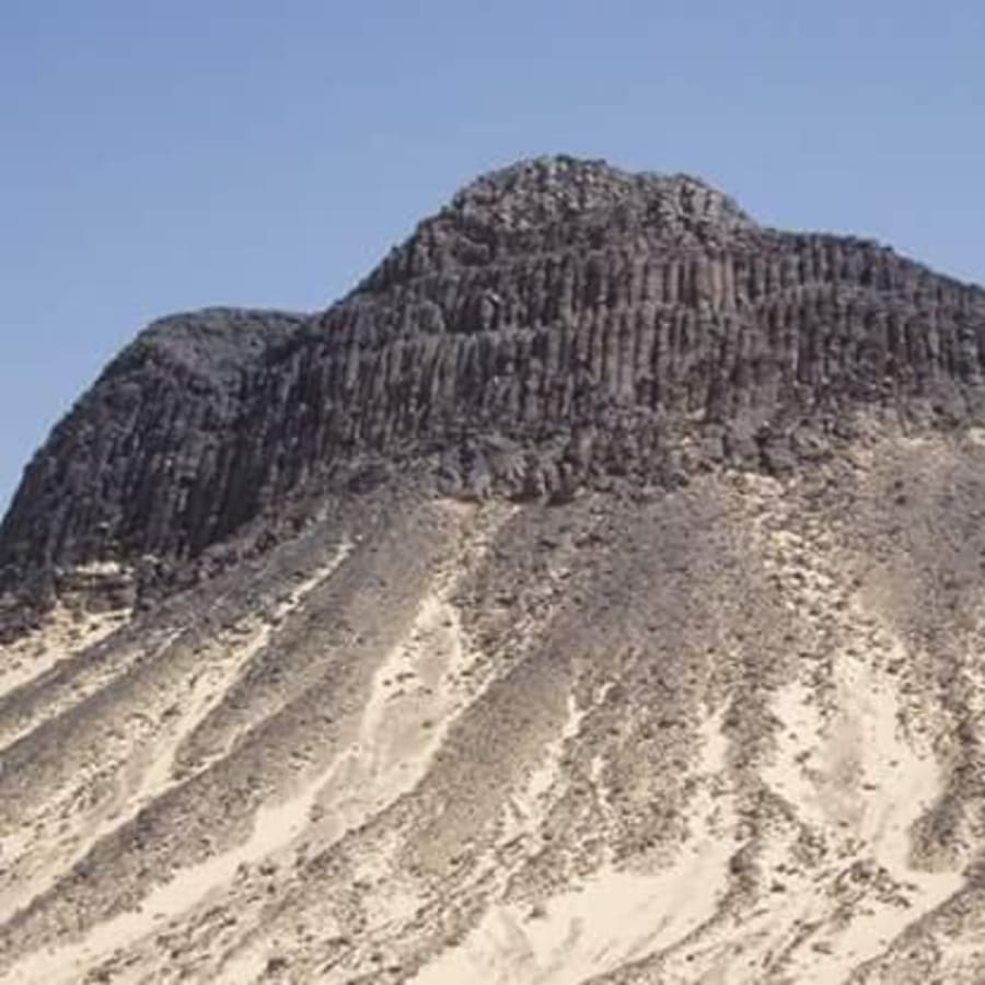 2-Day White Desert Safari from Cairo with Bahariya Oasis Camping