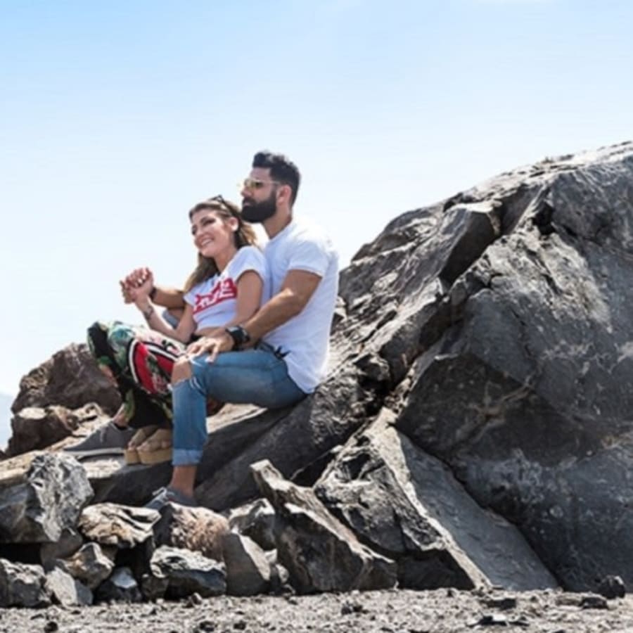 6-Hour Santorini Volcano Sunset Cruise with Dinner and Hot Springs