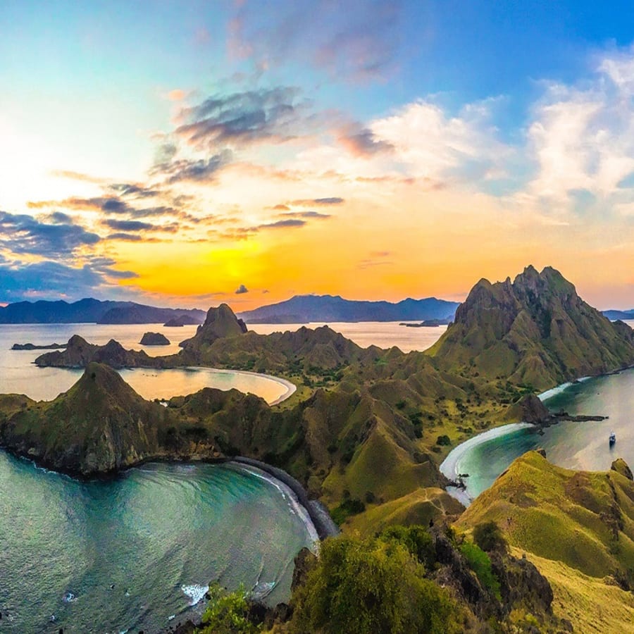 1-Day Komodo Luxury Speedboat Tour with Padar and Pink Beach