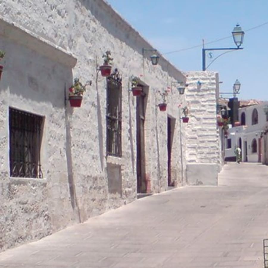 4-Hour Arequipa Walking Tour with Santa Catalina Convent