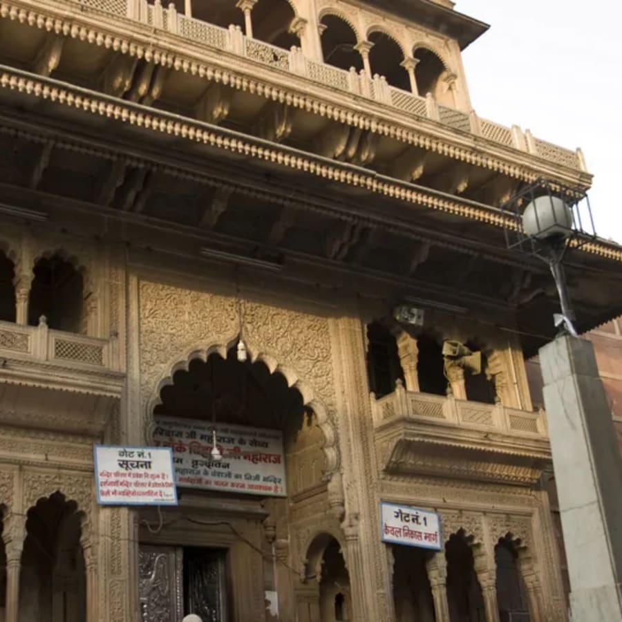 4-Day Spiritual Tour of Mathura Vrindavan Govardhan and Barsana