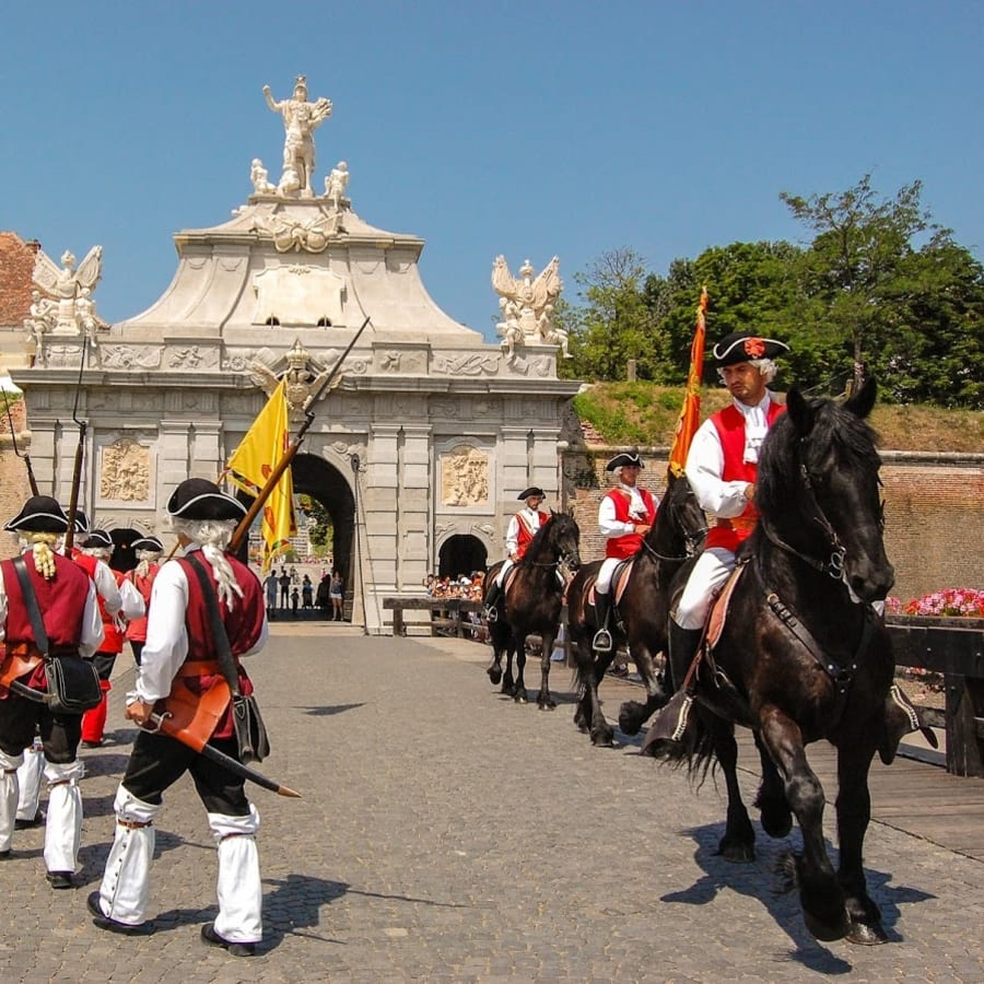 7-Day Western Romania Tour with Transfagarasan and Recas Winery